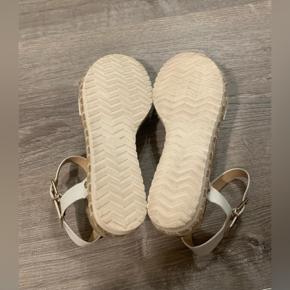 Vince Camuto Kankitta Cross Strap Leather
Jute Sandal - Picture 5 of 5